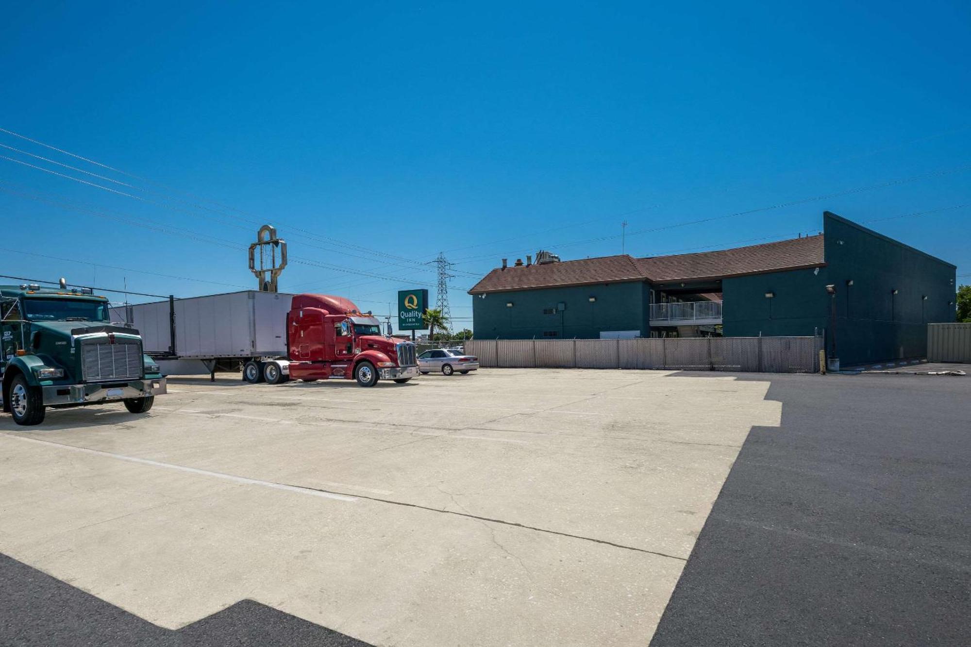 Quality Inn Elk Grove-Sacramento Bagian luar foto