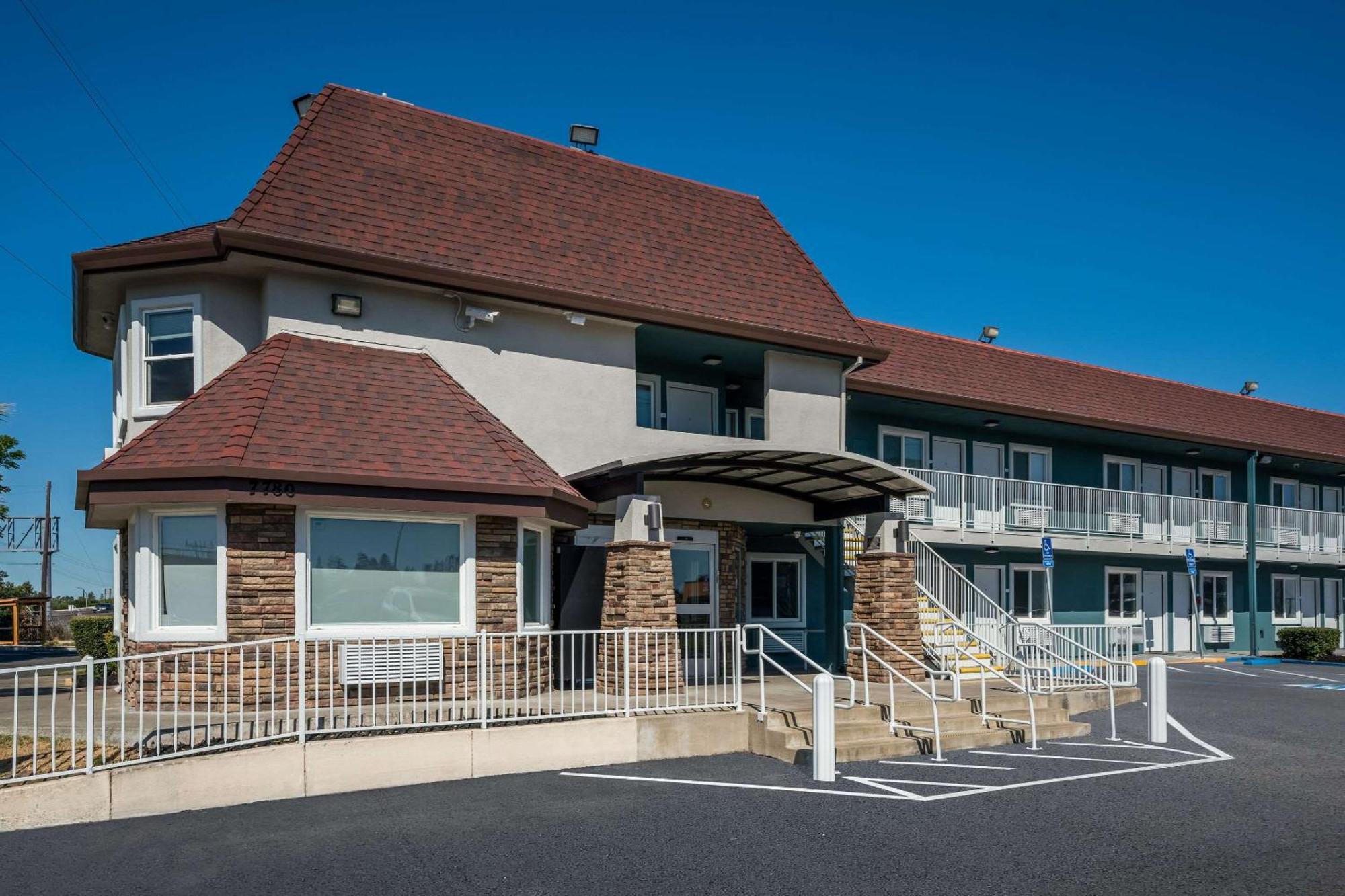Quality Inn Elk Grove-Sacramento Bagian luar foto